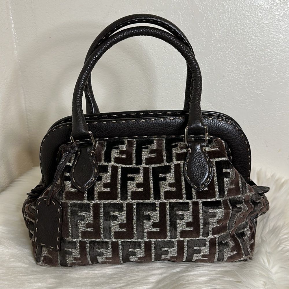 💯 Authentic Fendi Selleria Zucca Hsndbsg🍀 - Picture 12 of 16